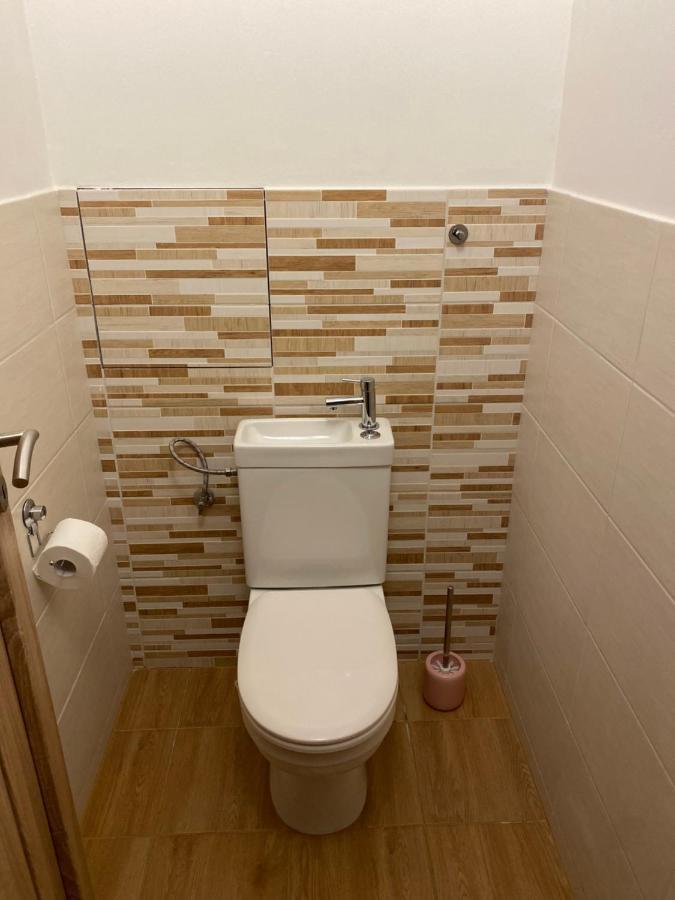 Satys Apartments Острава Экстерьер фото