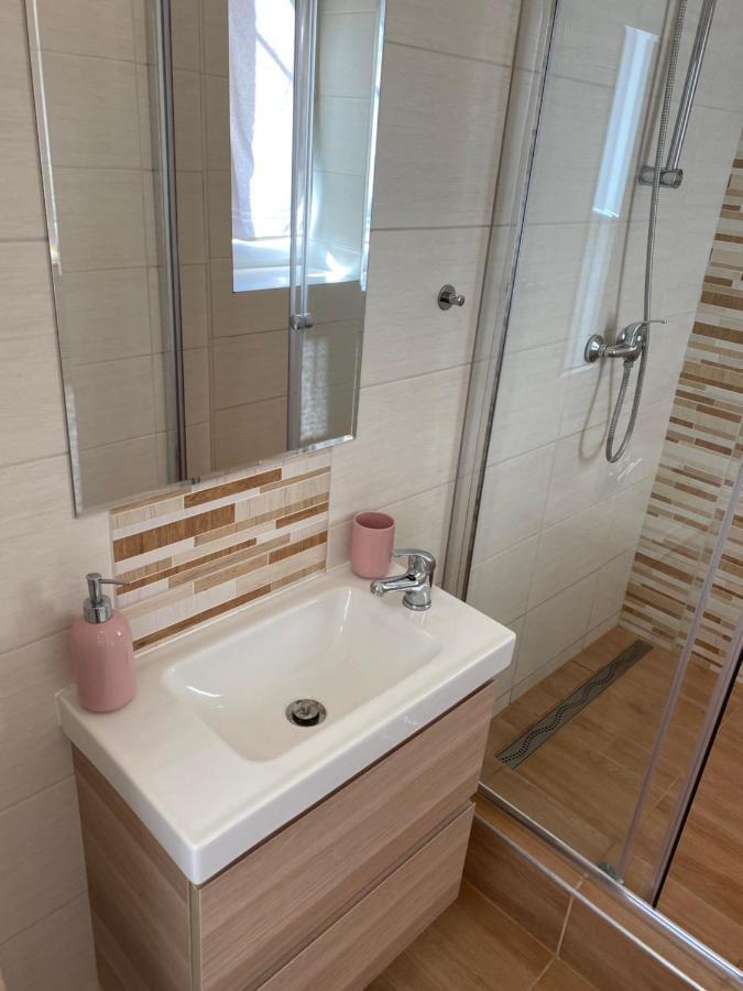 Satys Apartments Острава Экстерьер фото